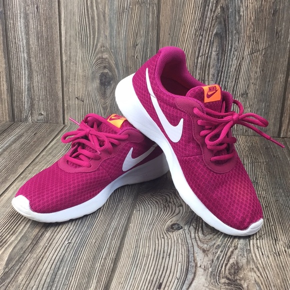 nike tanjun fucsia